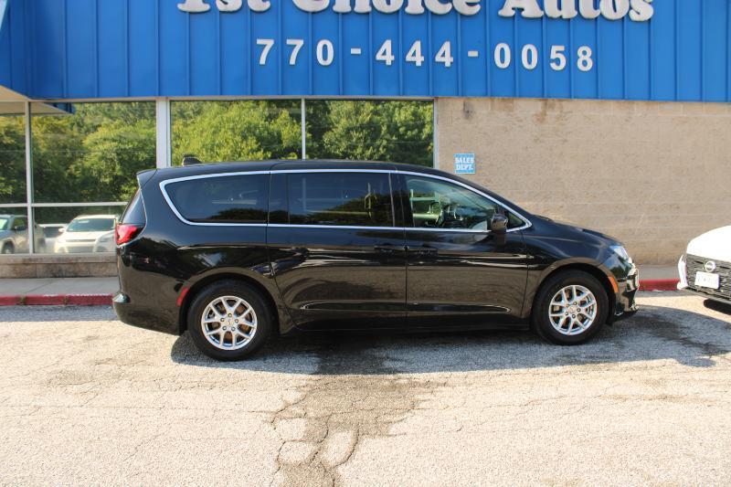 Chrysler Voyager LX FWD 2023