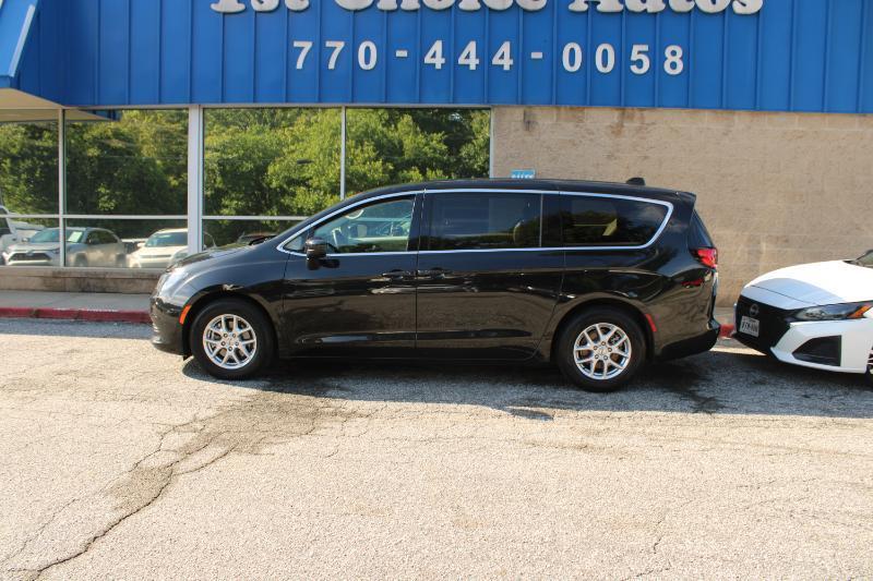 Chrysler Voyager LX FWD 2023