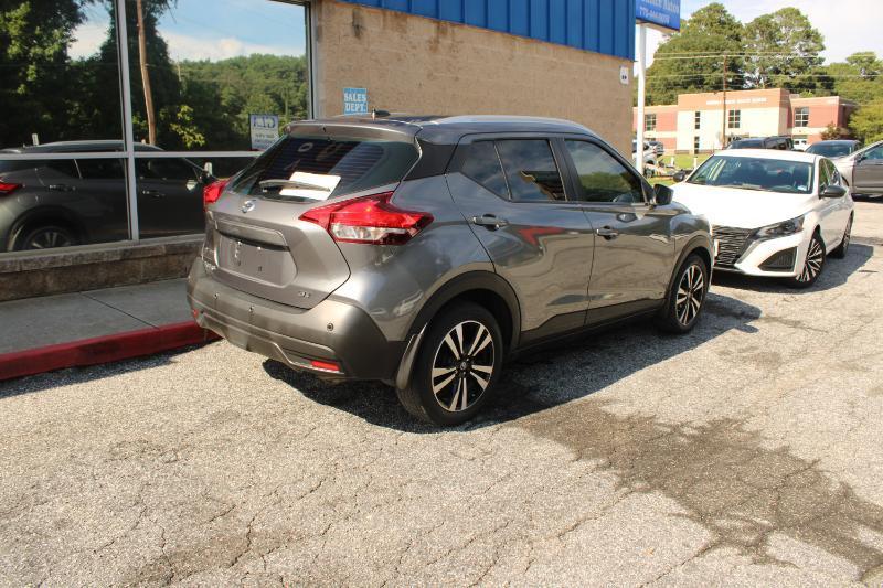 Nissan Kicks SV FWD 2020