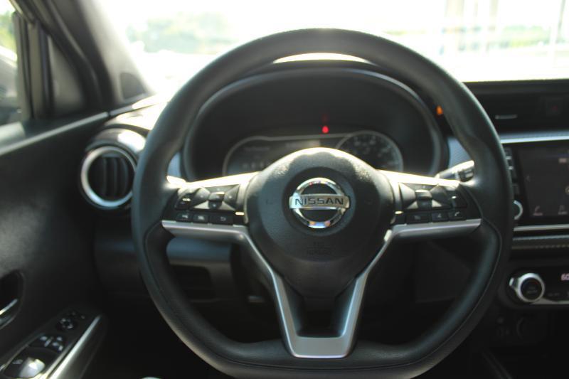 Nissan Kicks SV FWD 2020