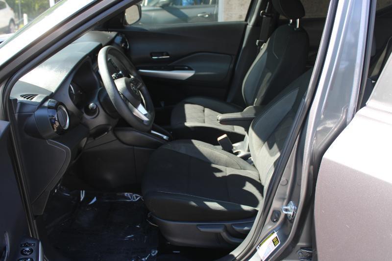 Nissan Kicks SV FWD 2020
