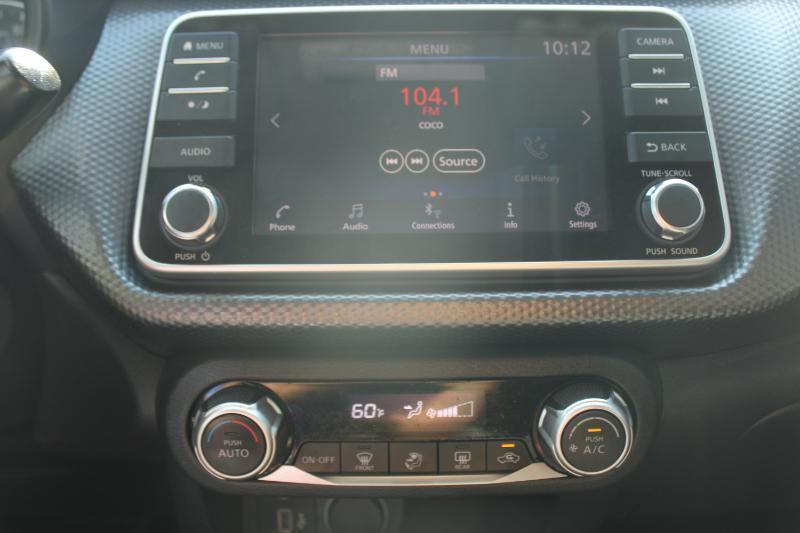 Nissan Kicks SV FWD 2020