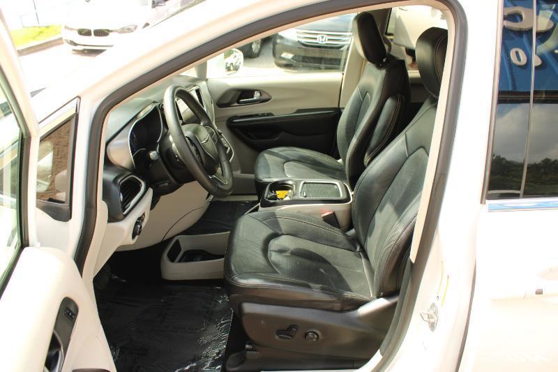 Chrysler Pacifica Touring L FWD 2022