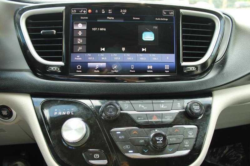 Chrysler Pacifica Touring L FWD 2022