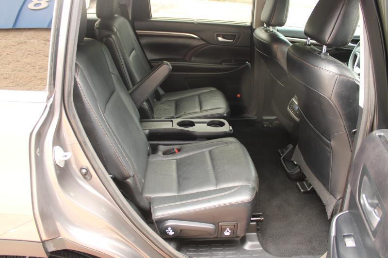 Toyota Highlander FWD 4dr V6 Limited (Natl) 2016