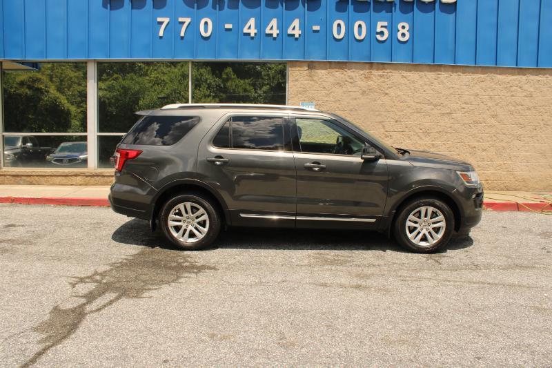 Ford Explorer XLT 4WD 2018