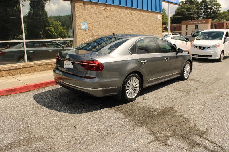 Volkswagen Passat 1.8T SE Auto 2017
