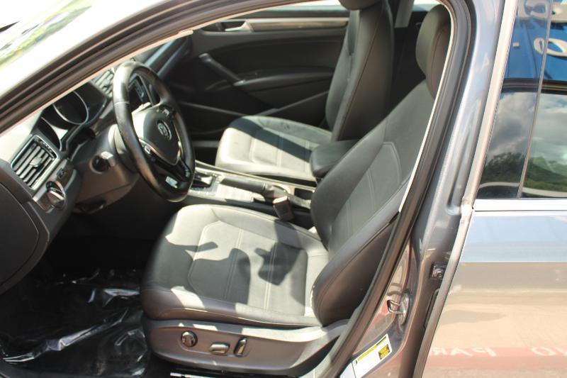 Volkswagen Passat 1.8T SE Auto 2017