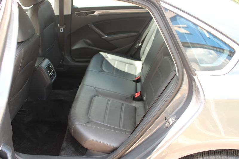 Volkswagen Passat 1.8T SE Auto 2017