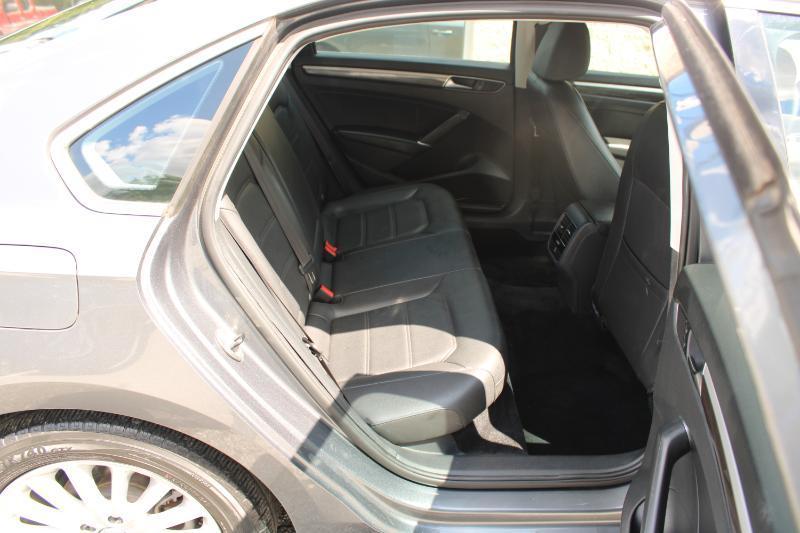 Volkswagen Passat 1.8T SE Auto 2017
