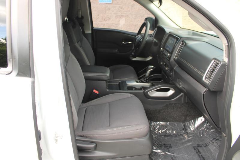 Nissan Frontier Crew Cab 4x2 SV 2024