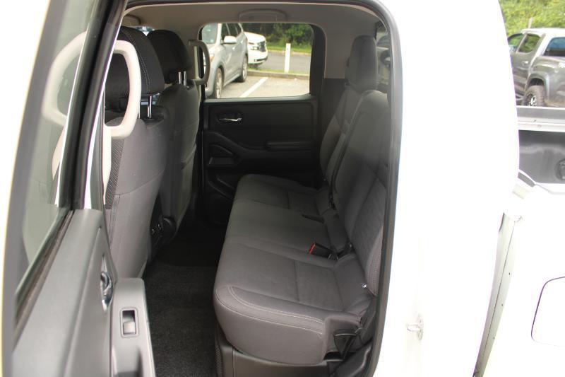 Nissan Frontier Crew Cab 4x2 SV 2024