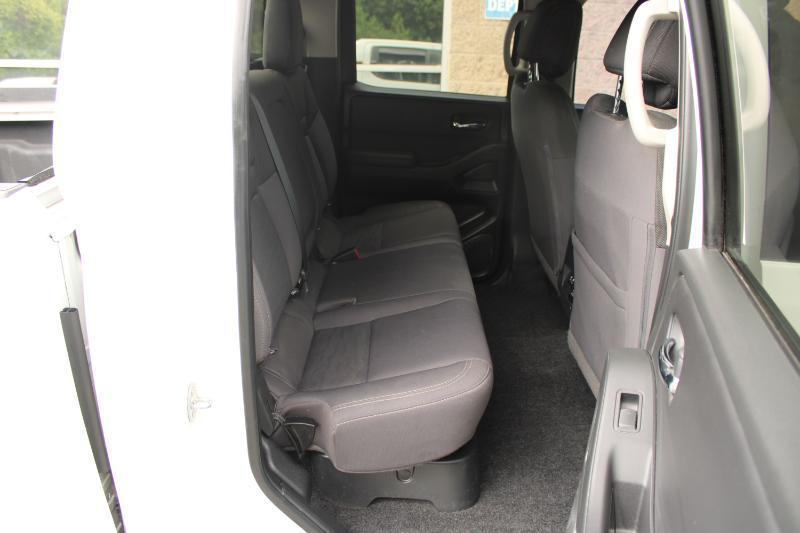 Nissan Frontier Crew Cab 4x2 SV 2024