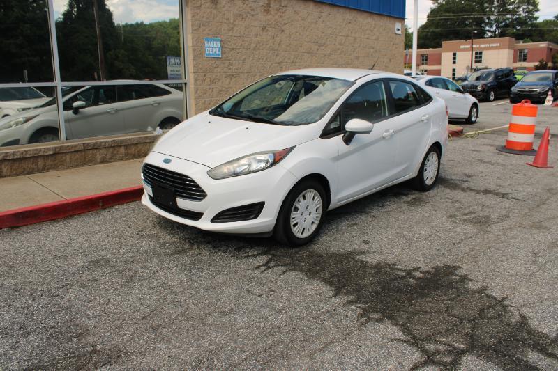 Ford Fiesta 4dr Sdn S 2014