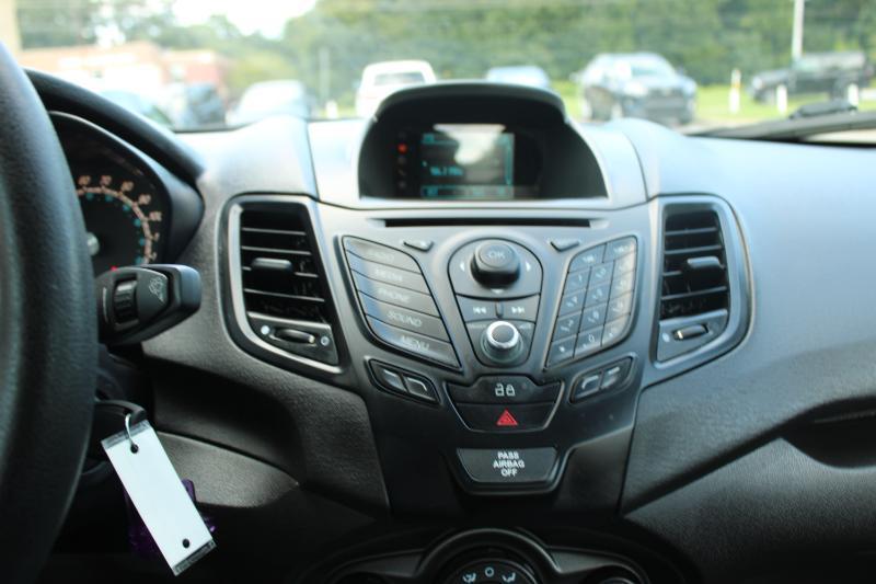 Ford Fiesta 4dr Sdn S 2014