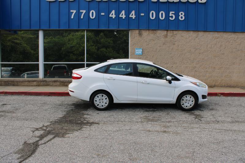 Ford Fiesta 4dr Sdn S 2014