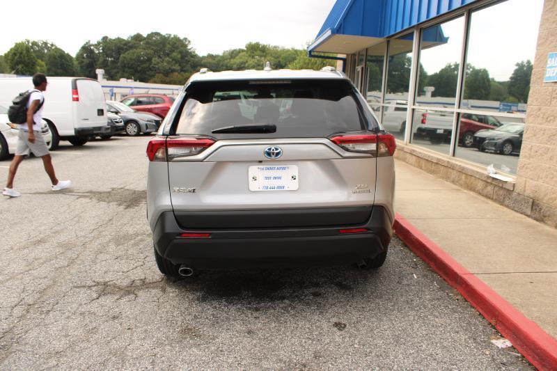 Toyota RAV4 Hybrid XLE AWD (Natl) 2021