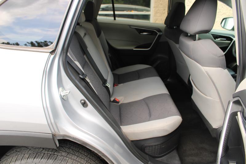 Toyota RAV4 Hybrid XLE AWD (Natl) 2021
