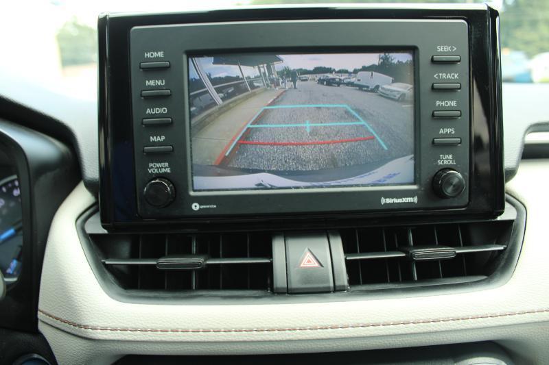 Toyota RAV4 Hybrid XLE AWD (Natl) 2021