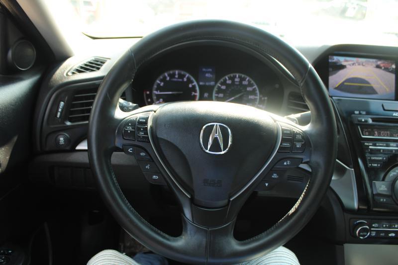 Acura ILX 4dr Sdn 2.0L Tech Pkg 2014