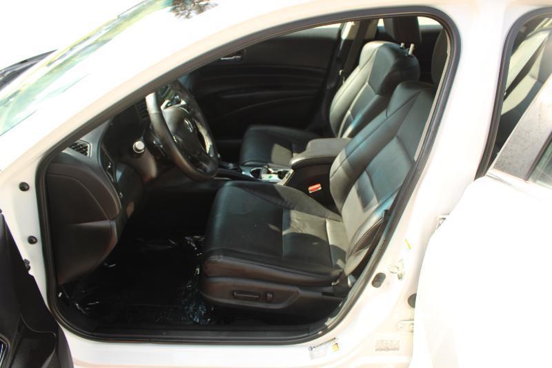 Acura ILX 4dr Sdn 2.0L Tech Pkg 2014