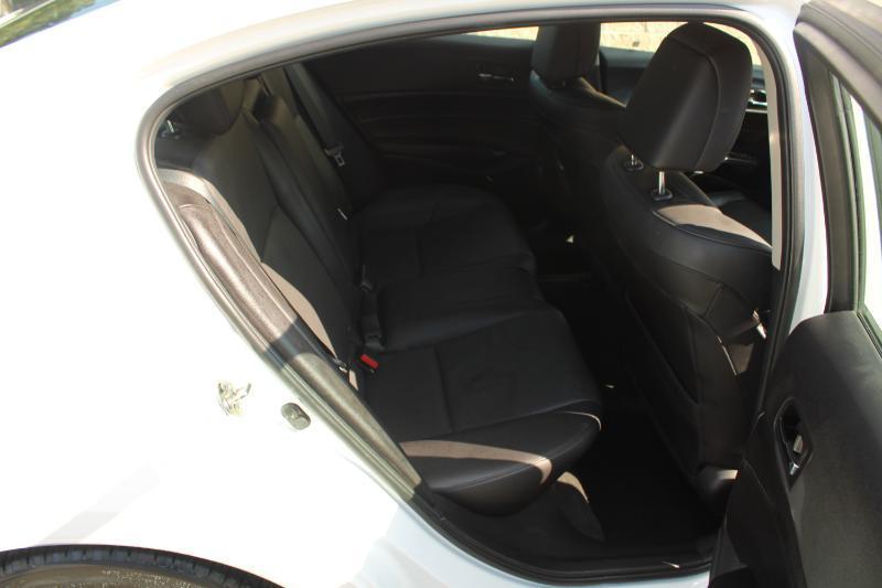 Acura ILX 4dr Sdn 2.0L Tech Pkg 2014