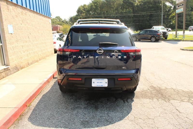 Nissan Pathfinder SL 2WD 2022