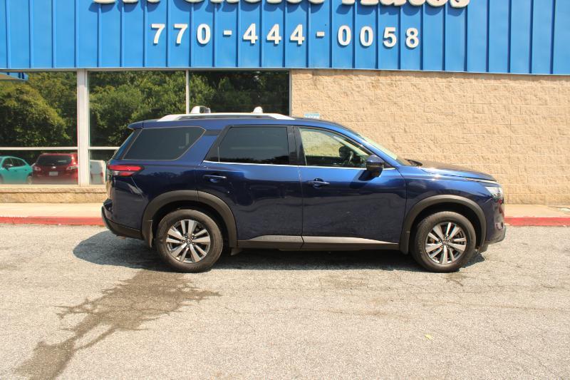 Nissan Pathfinder SL 2WD 2022