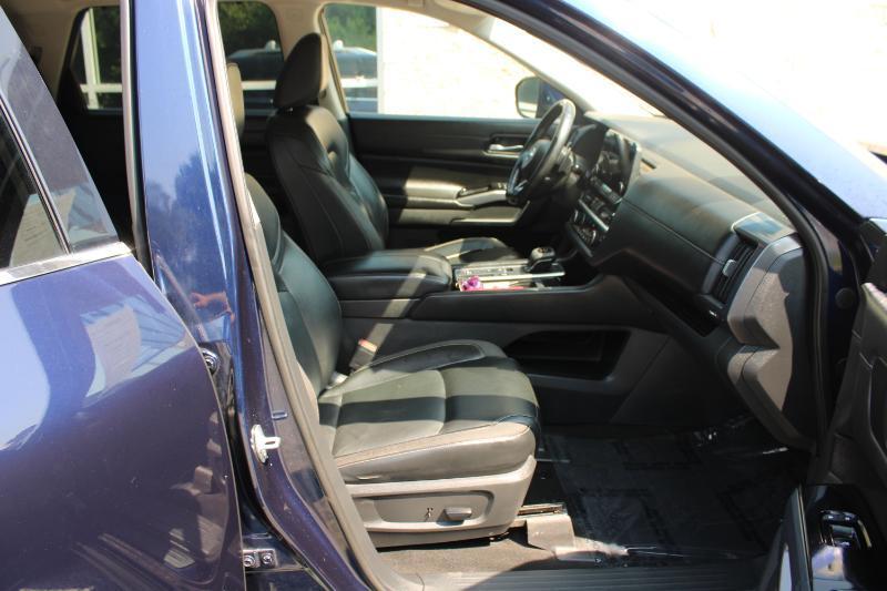 Nissan Pathfinder SL 2WD 2022