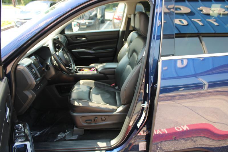 Nissan Pathfinder SL 2WD 2022
