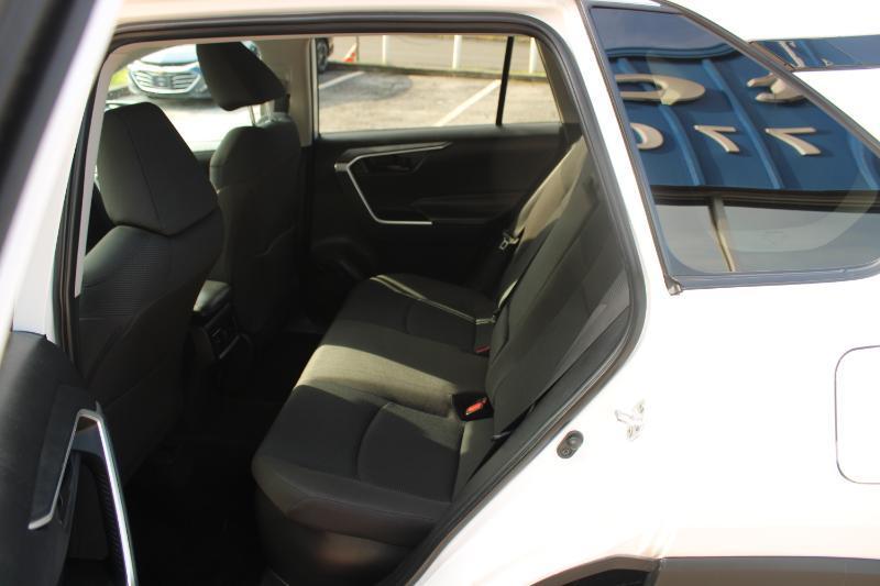 Toyota RAV4 Hybrid LE AWD (Natl) 2024