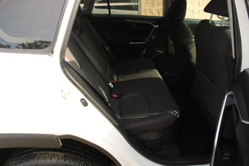 Toyota RAV4 Hybrid LE AWD (Natl) 2024