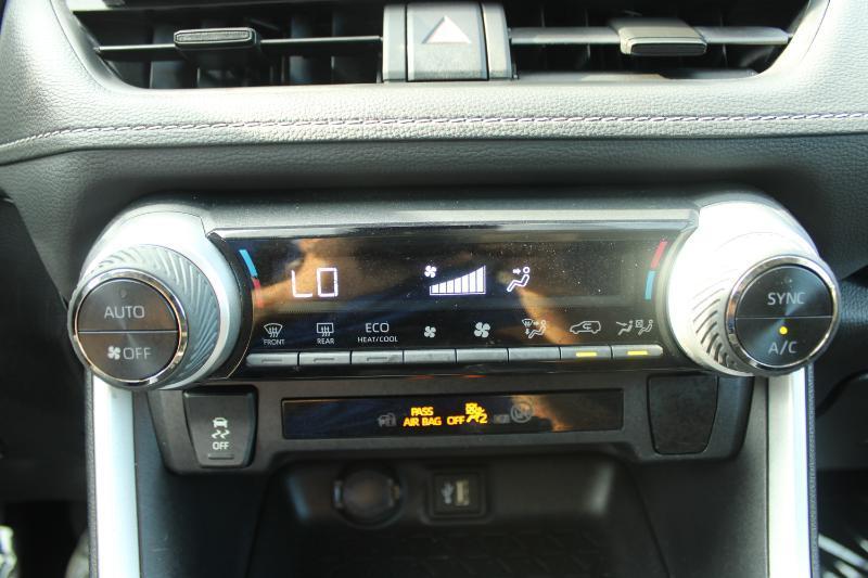 Toyota RAV4 Hybrid LE AWD (Natl) 2024