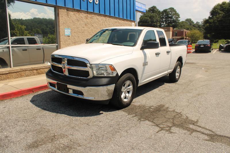RAM 1500 Tradesman 4x2 Quad Cab 6'4" Box 2018