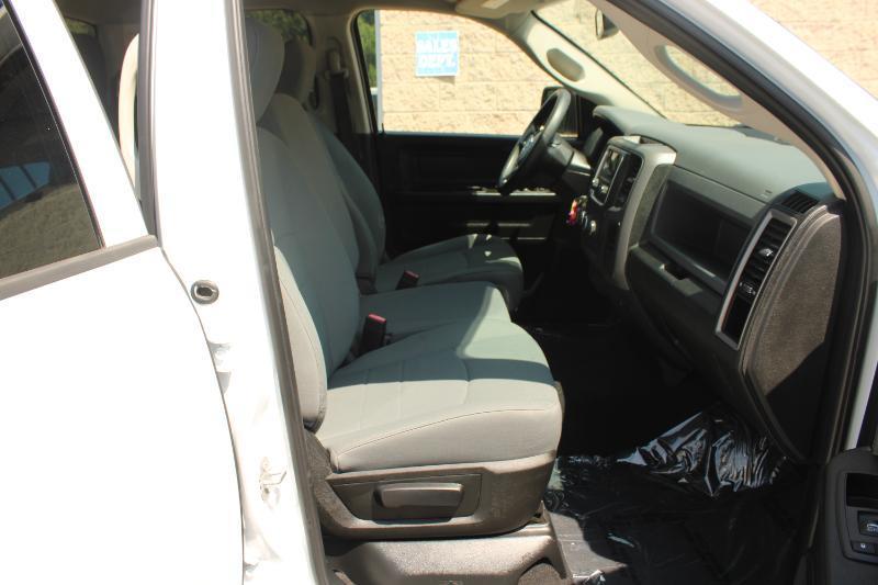 RAM 1500 Tradesman 4x2 Quad Cab 6'4" Box 2018