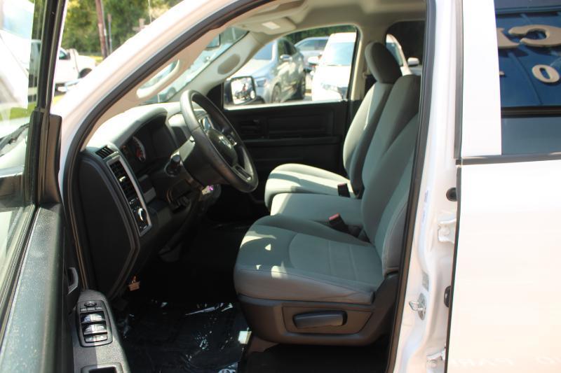 RAM 1500 Tradesman 4x2 Quad Cab 6'4" Box 2018