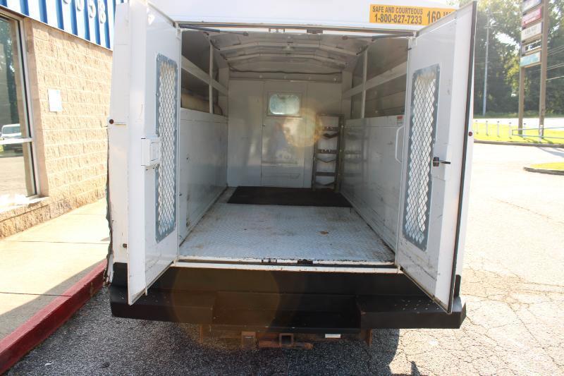 Ford Transit Cutaway T-250 138" 9000 GVWR SRW 2015
