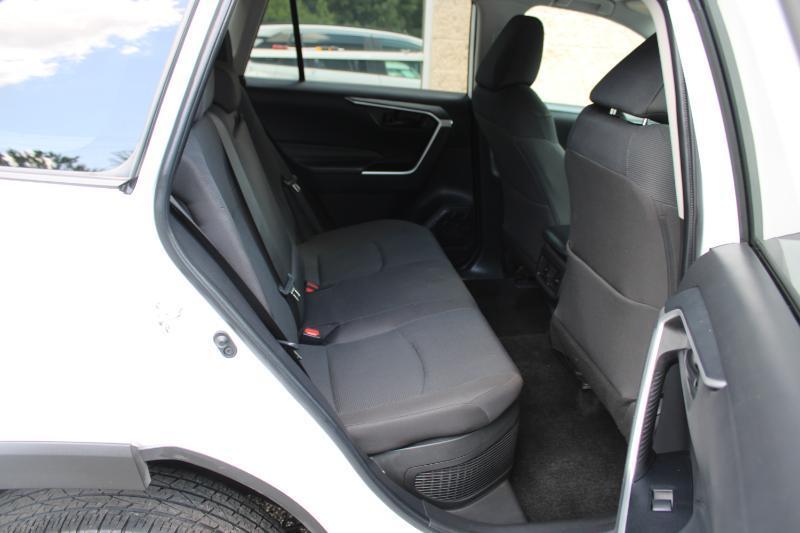 Toyota RAV4 Hybrid LE AWD (Natl) 2024