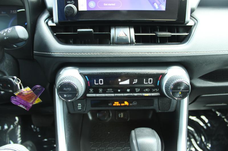 Toyota RAV4 Hybrid LE AWD (Natl) 2024
