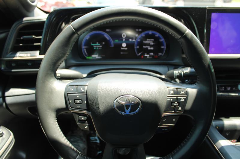Toyota Crown Limited AWD (Natl) 2023