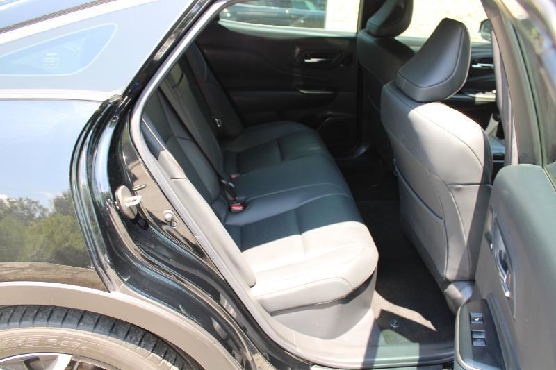 Toyota Crown Limited AWD (Natl) 2023