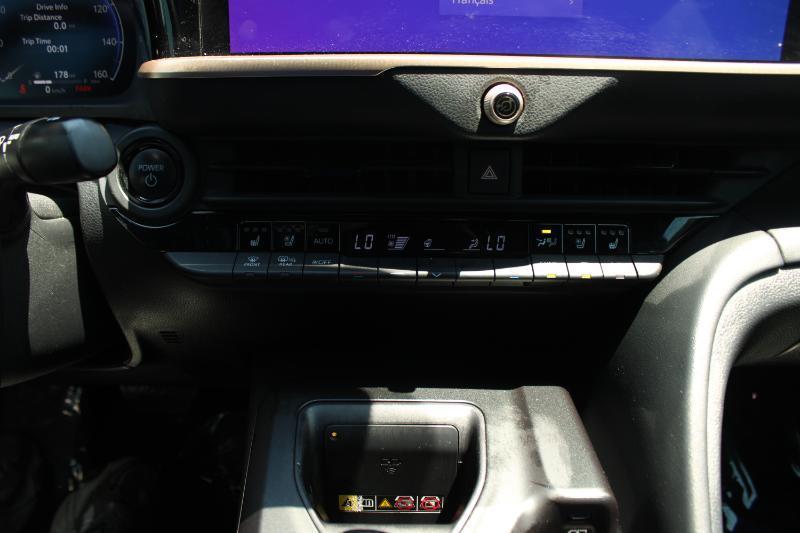Toyota Crown Limited AWD (Natl) 2023