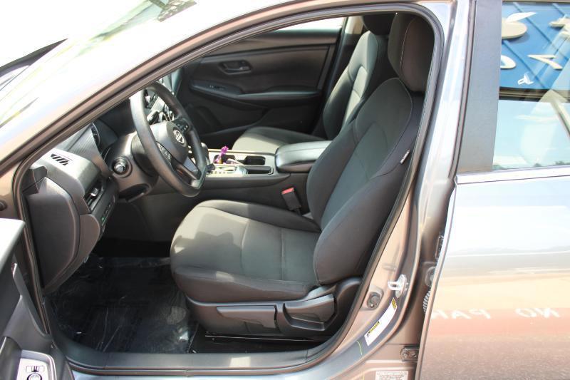 Nissan Sentra S CVT 2024