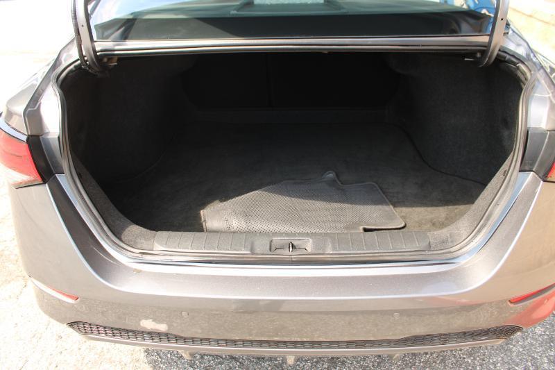 Nissan Sentra S CVT 2024