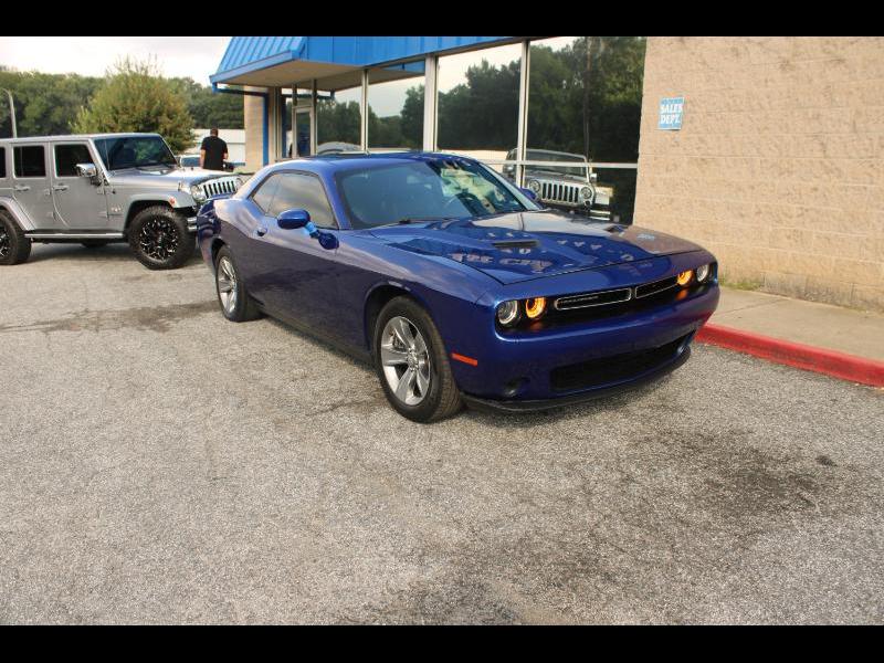 2019 Dodge Challenger SXT RWD