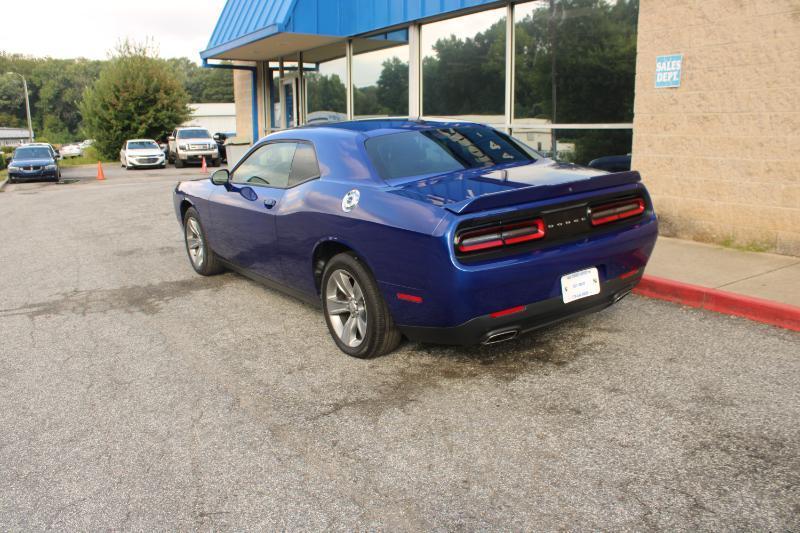 Dodge Challenger photo 4