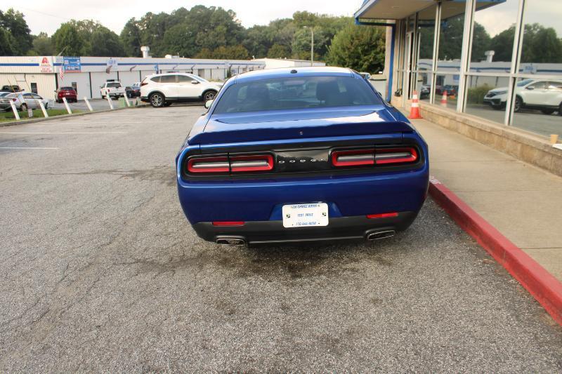 Dodge Challenger photo 5