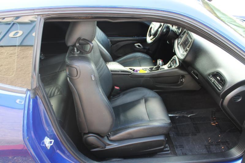Dodge Challenger photo 10