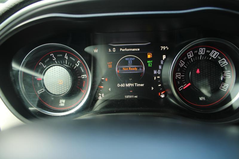 Dodge Challenger photo 14