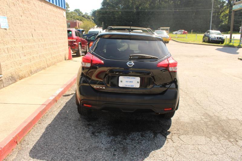 Nissan Kicks S FWD 2019